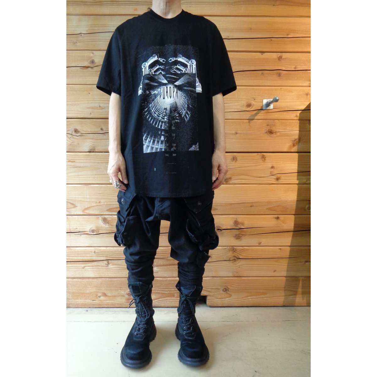 JULIUS / 907CPM1 / 裾ラウンドTシャツ | VIBE NAGANO