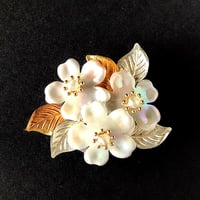 刺繍のブローチ『蒔絵桜』SOLEIL ROSE