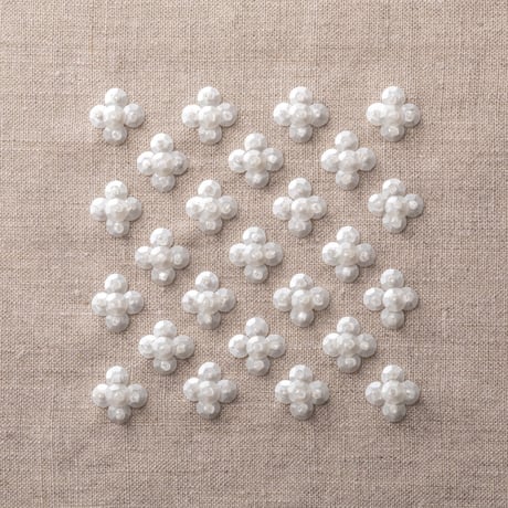材料セット『ビーズとスパンコールの刺繍』[BLUE chou MIKKO]