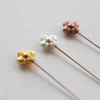 金銀銅色のお花の待針[Cohana]