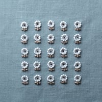 材料セット『ビーズとスパンコールの刺繍』[BLUE chou MIKKO]