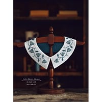 《青い花のつけ衿》材料セット『古典図案の刺繍』[おおたにめぐみ]