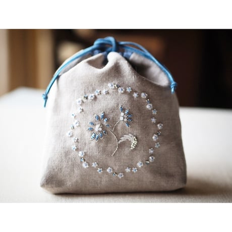 材料セット『ビーズとスパンコールの刺繍』[BLUE chou MIKKO]