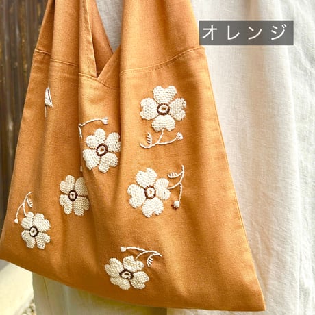刺繍のためのリネンのバッグ