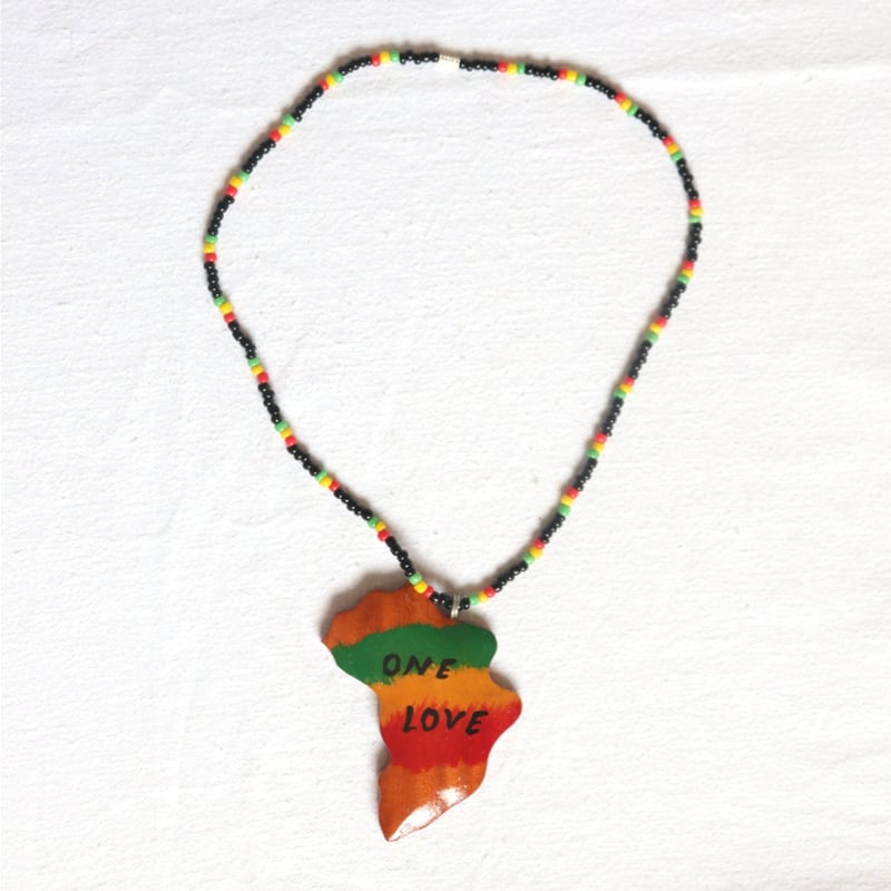 ラスタ　ネックレス　ジャマイカ産 Amazon.co.jp: エキゾチック&トレンディ ラスタビーズネックレス
