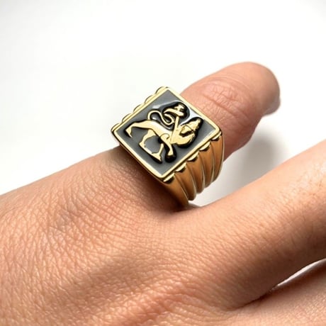 海外直輸入！ラスタ「LION RING（ライオンリング）」GOLD