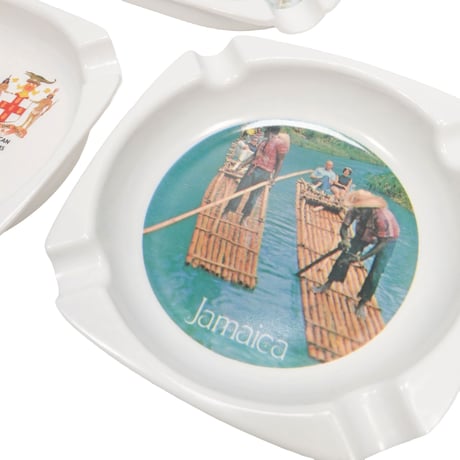 ジャマイカ直輸入　"JAMAICA" "DUNNS RIVER" "BAMBOO"　デッドストック　プラスチック  灰皿 トレー 〈数量限定〉