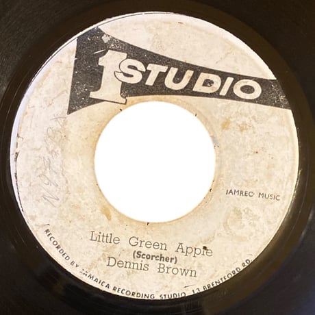 LITTLE GREEN APPLE / DENNIS BROWN (7インチレコード)
