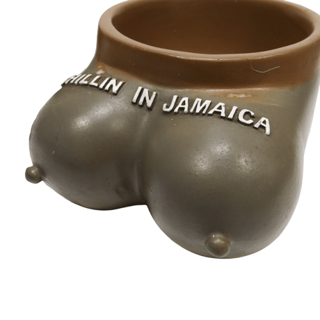 ジャマイカ直輸入　おっぱい JAMAICA 　灰皿〈1点限定〉