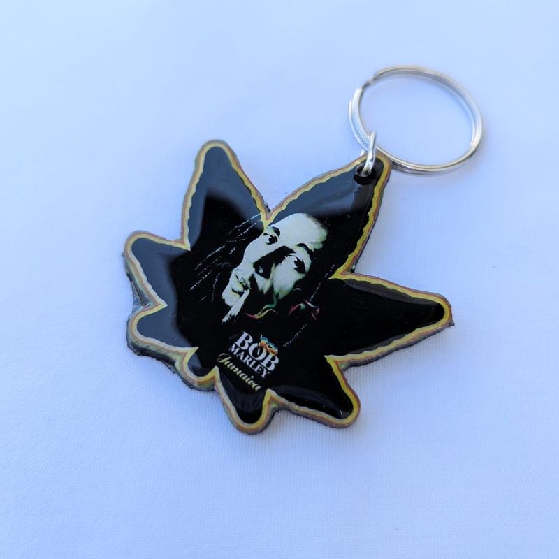 JA直輸入 キーホルダー Bob Marley Ganja | レゲエとジャマイカグッズ