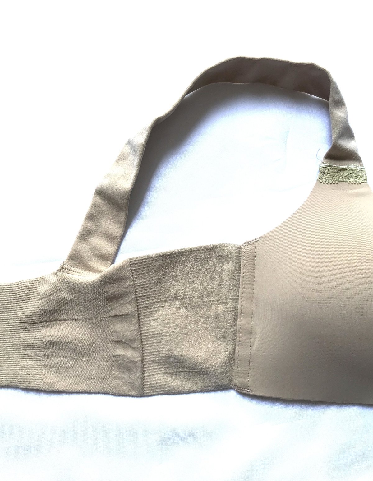 ノンワイヤー フロントホックブラ 40％OFF | Lingerie Boutique