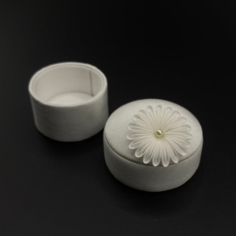 つまみ細工 小物入れ カルトナージュ 花 3dプリンター ハンドメイド 絹小箱 花 【リングケース、アクセサリー・ジュエリー入れ等】正絹
