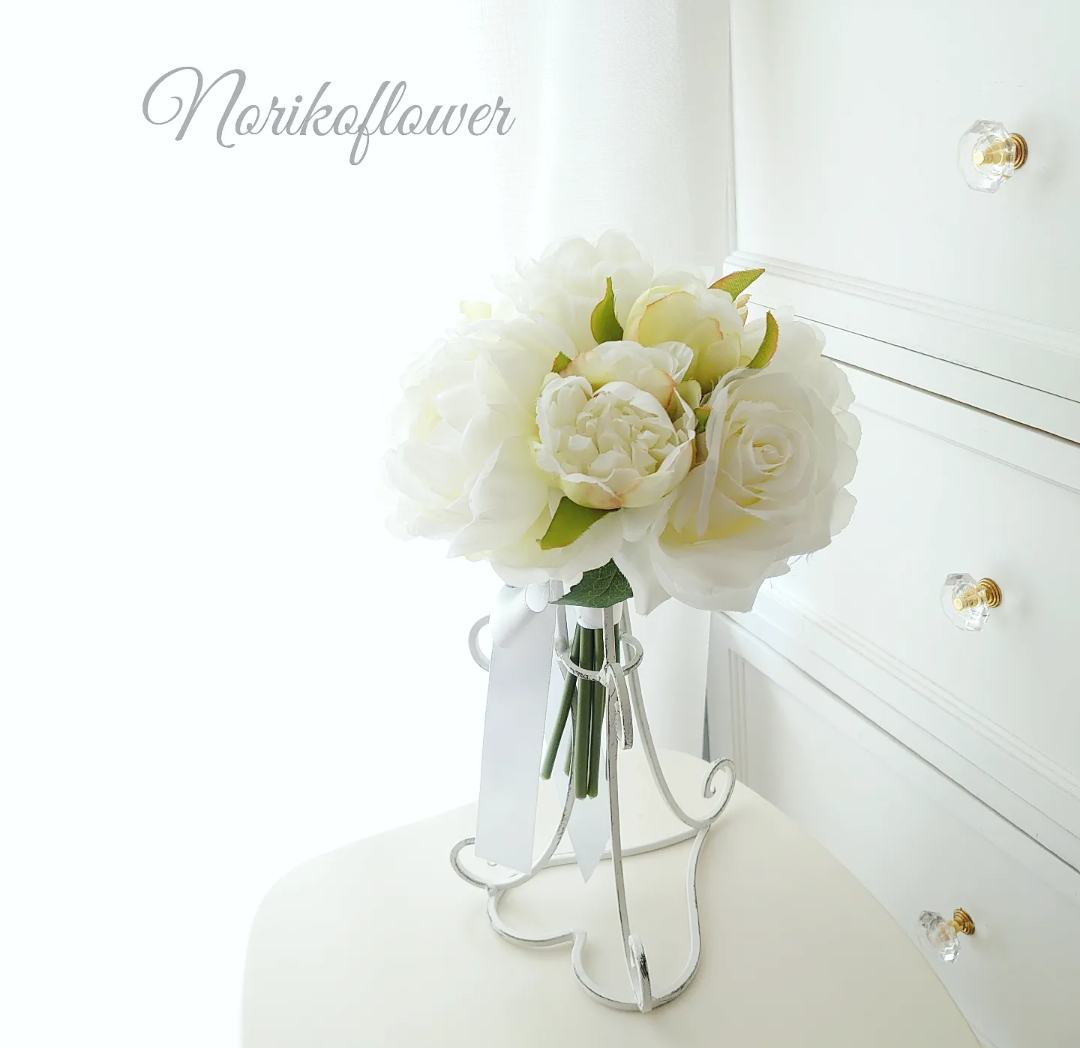 ピオニーとローズ ブーケトス トス用ブーケ ホワイト ラウンドブーケ