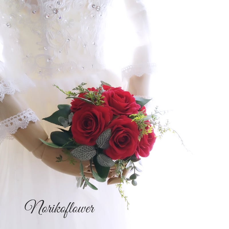 赤いバラのクラッチブーケ ウェディングブーケ アーティフィシャル