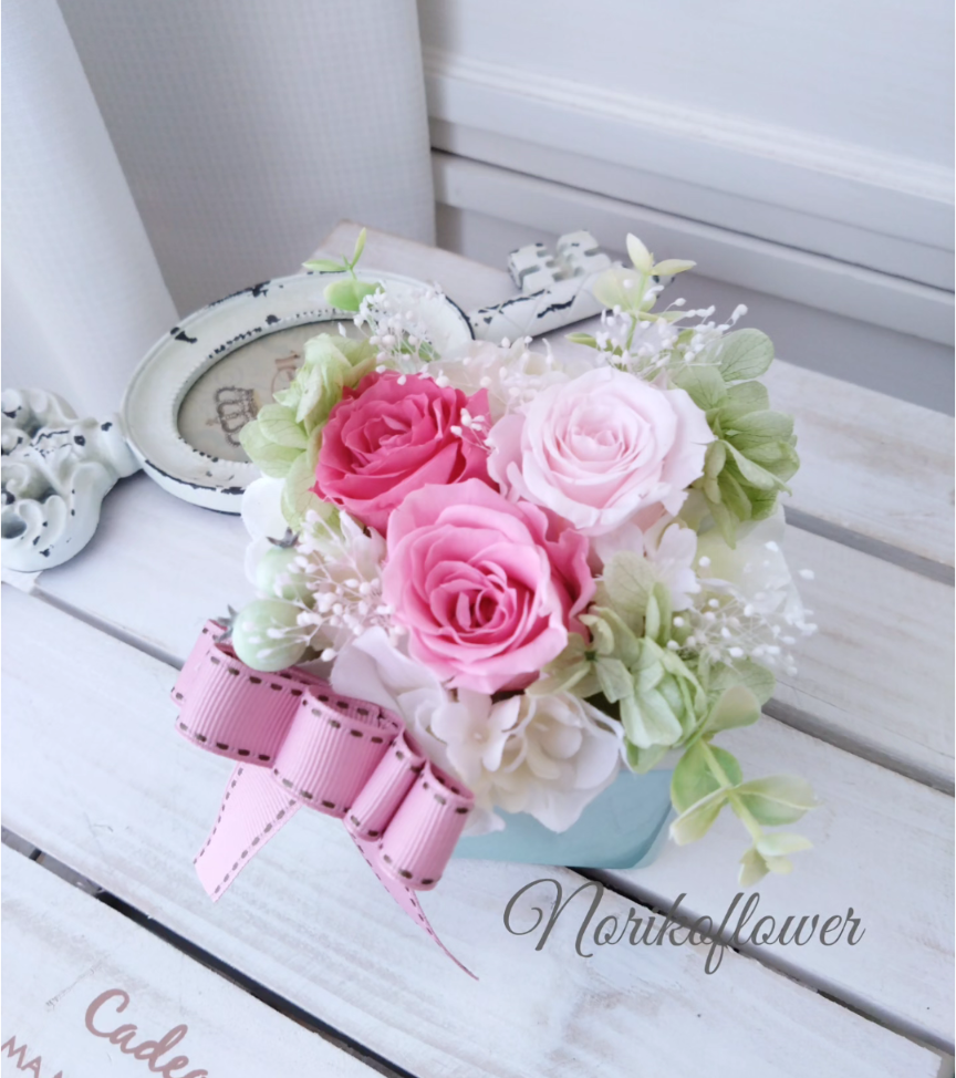 クリアケース入りインテリアフラワーアレンジ プリザーブドフラワー アレンジメント (L) ホワイト×ブルー 【ケース