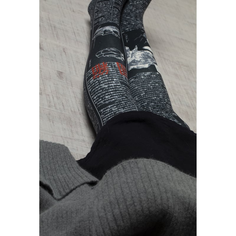 徳田秋聲コラボタイツ 『縮図』 グレー×黒ツートン | araishu