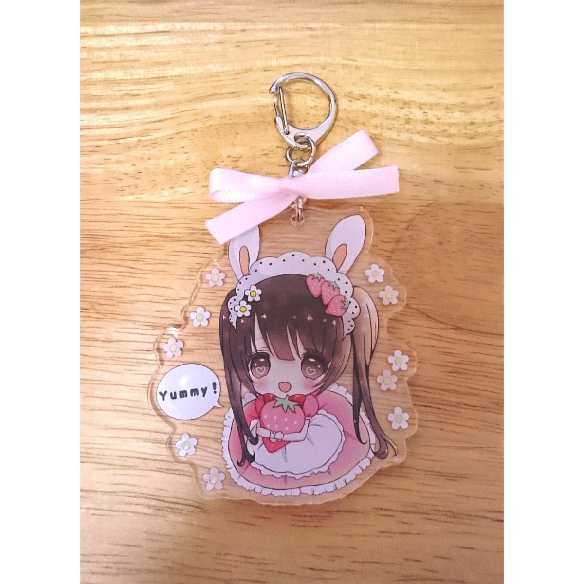 再販)うさいちごみるくちゃんリボン付きアクキー | ミルクチャンショップ