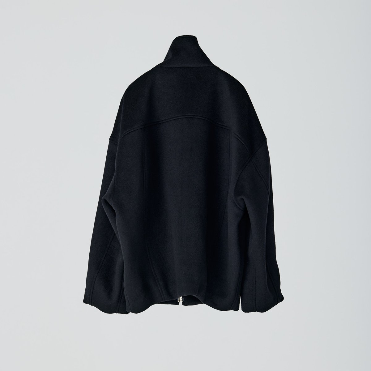 High-neck cocoon blouson / black / 252ZOE-BZ02