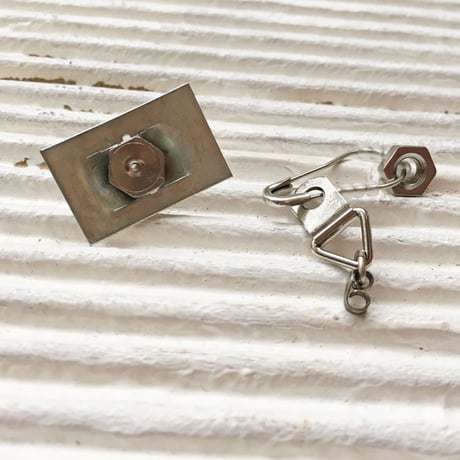 F形スピードナット/シェイクキャッチ片耳チタンピアス