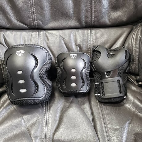 Flying Eagle NT2 Black プロテクター・ヘルメットセット