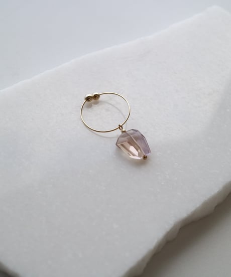 HQ ONE EARRING