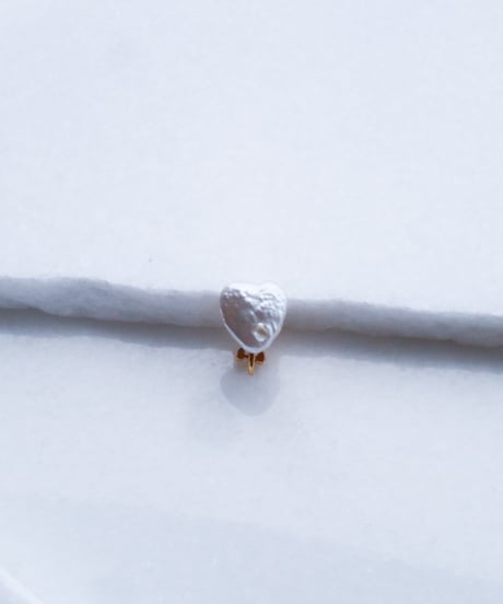 HEART PEARL STAD EARRING