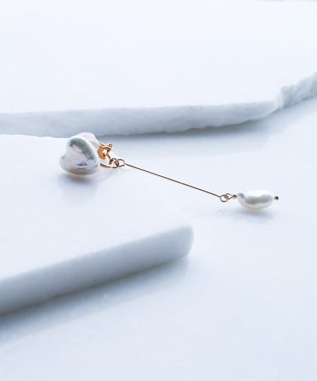 HEART PEARL FLOW EARRING
