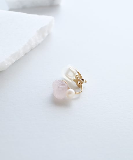 TOW EARRING