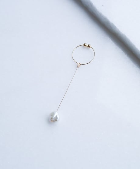 PEARL DROP EARRING ONE