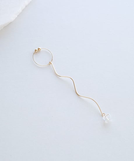 NYOLO EARRING