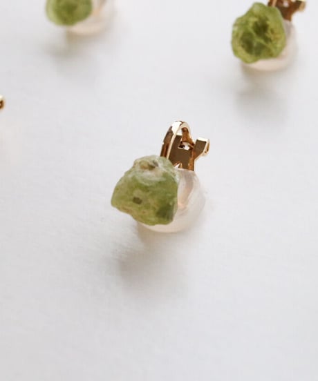 GEM EARRING PERIDOT