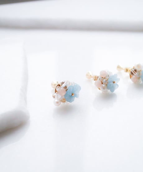 Flower foam earring