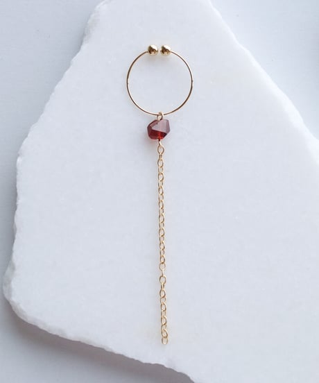 GARNET CHAIN EARRING