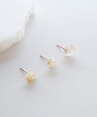 GEM PIERCE GOLD LUTILE