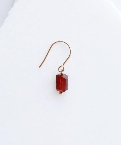 GARNET ONE PIERCE