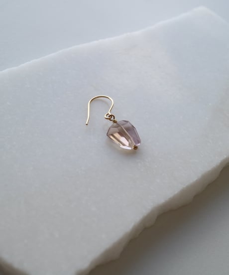 HQ ONE PIERCE