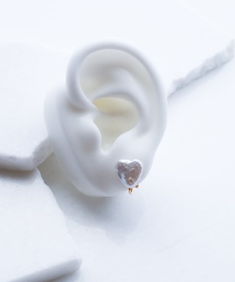 HEART PEARL STAD EARRING