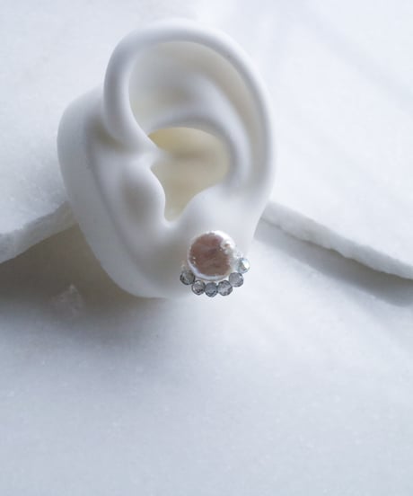 CHIC PEARL PIERCE
