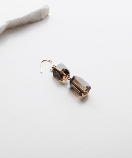 HQ TWO PIERCE SMORKY