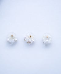 Flower foam earring  White