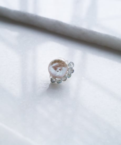 CHIC PEARL EARRING