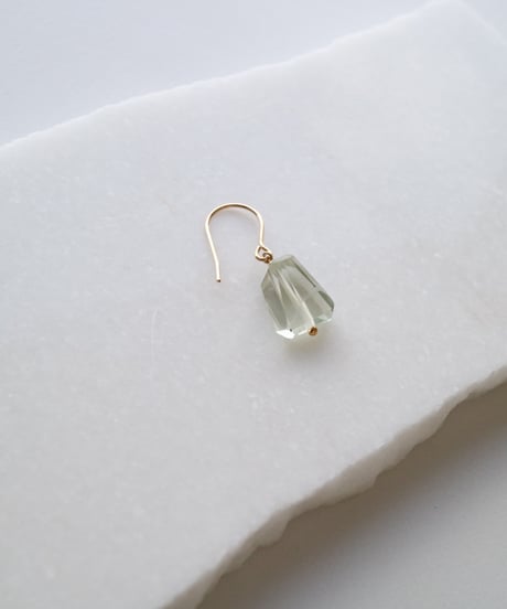 HQ ONE PIERCE