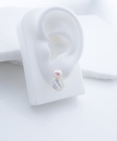 PEARL FLOWER EARRING