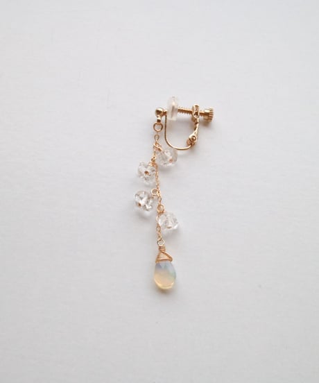 HARKIMER HUGE SHORT EARRING