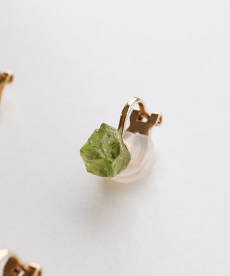 GEM EARRING PERIDOT