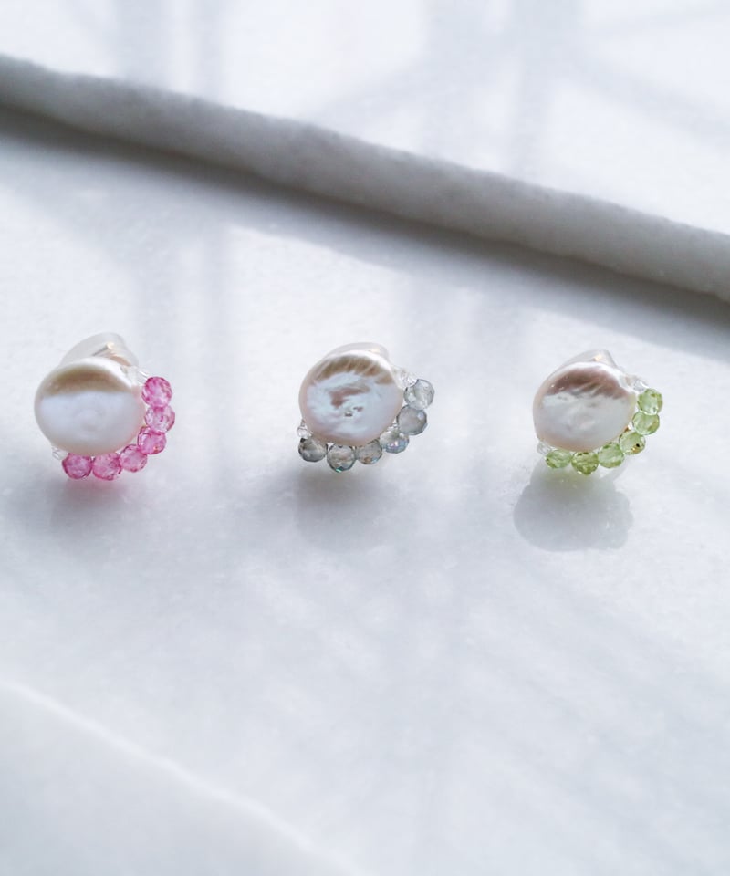 CHIC PEARL EARRING | ui.