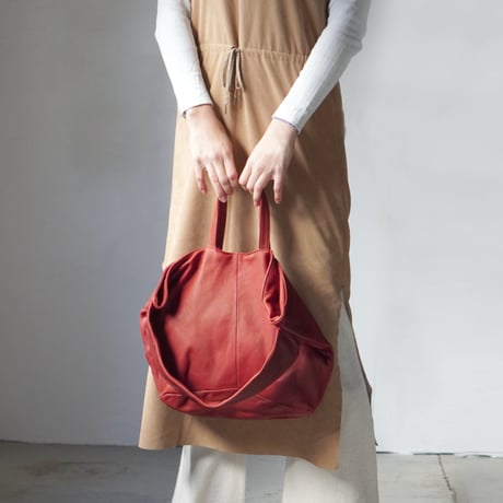 吸い付くようなタッチ感⁂軽く柔らかい2wayトートBAG・ＬＵＡ(ＬＡ００4)＃WINE⁂