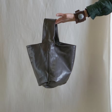 totokoko トゥートゥーコッコ ワンショルダー バッグ グレー 鞄 肩掛け トート レザー 本革 レディース 中古 W４ totokoko トゥートゥーコッコ ワンショルダー バッグ グレー 鞄 肩掛け