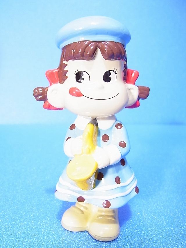 ペコちゃんファミリークラブ限定 ペコちゃんフィギュア (サックス