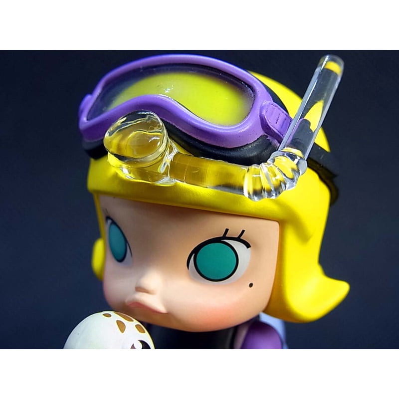 デザイナーズトイ 末那末匠 ポップマート  Molly フィギュア A ポップマート MOLLY 子どものころシリーズ I Discovered You in t